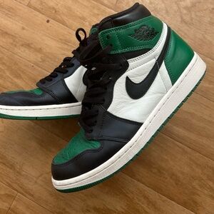 Jordan 1 Retro high “Pine Green”